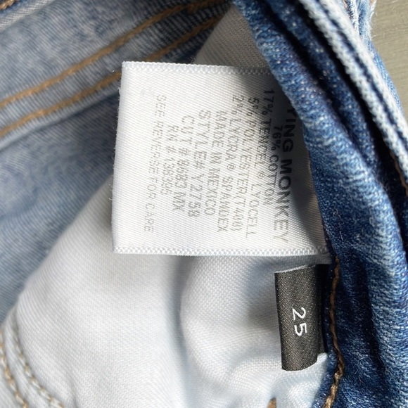 Flying Monkey Distressed Denim Blue‎ Jeans - Picture 5 of 8